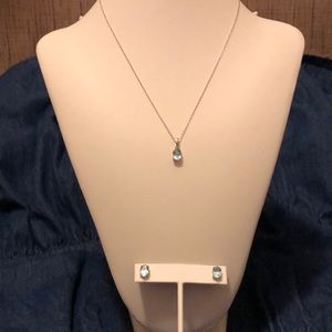 NIB BLUE TOPAZ NECKLACE & EARRINGS SET